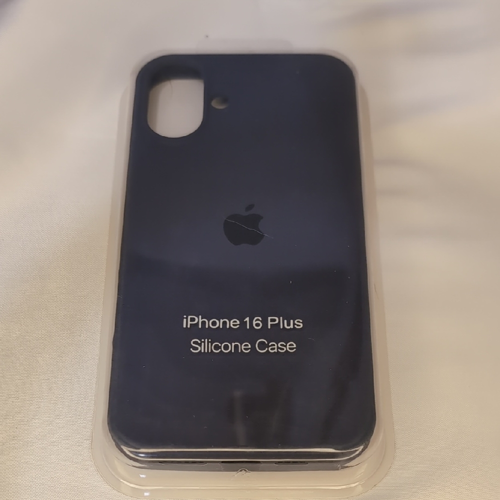 Apple iPhone 16 Plus Silicone Case - Deep Blue